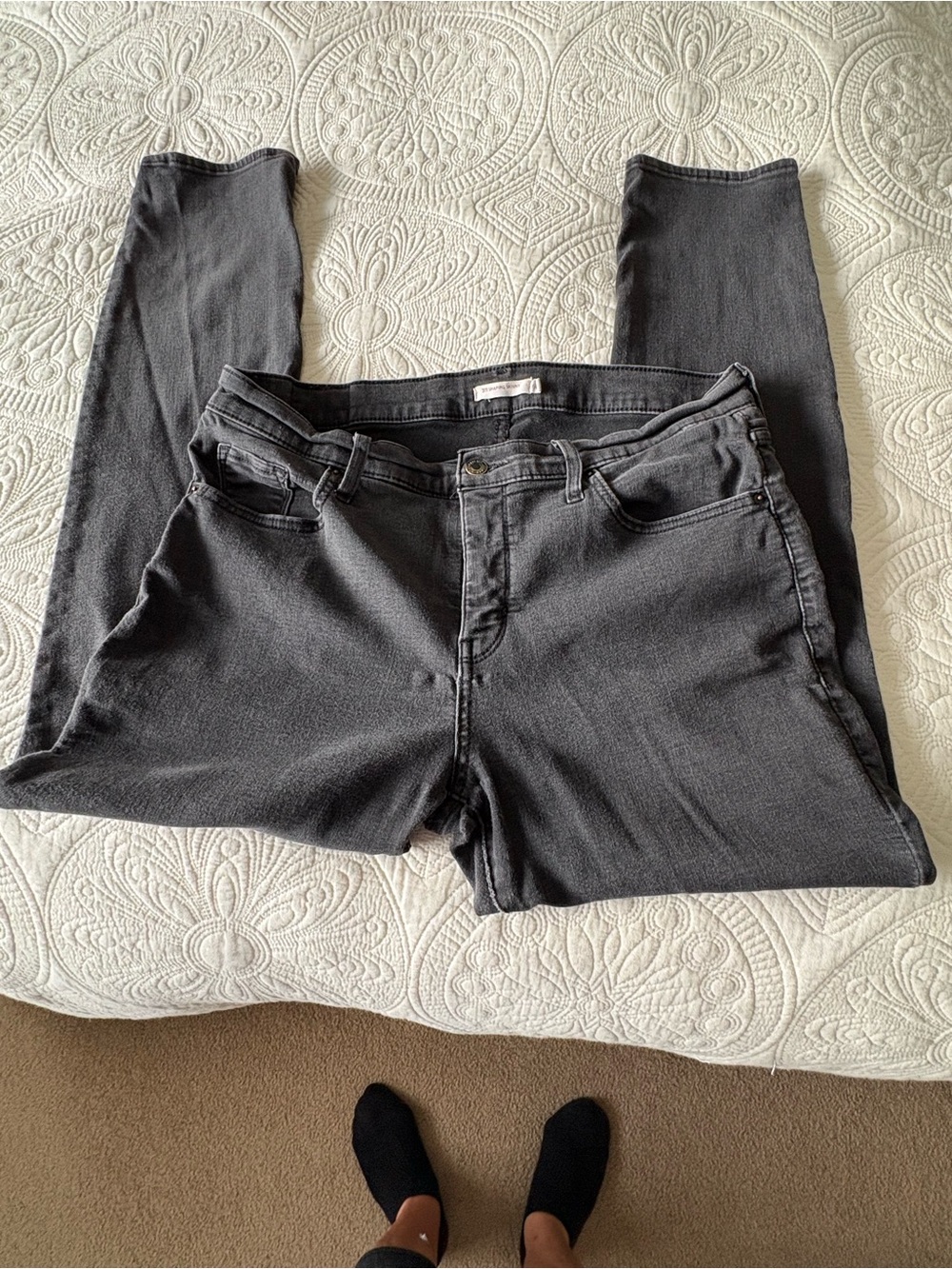 Levi's Black Tapered Jeans 16W with Subtle Fade